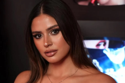 Survivor Ayşe Yüksel'den aşk pozu!