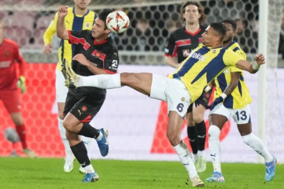 Fenerbahçe, Midtjylland ile berabere kalarak Play-off turuna kaldı