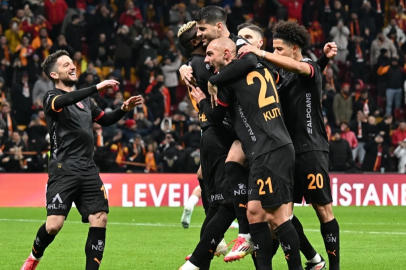 AZ Alkmaar - Galatasaray - CANLI SKOR