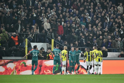 Anderlecht - Fenerbahçe maçı durduruldu