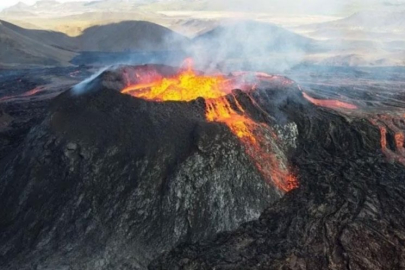 Yunan adası Santorini'deki volkan aktif hale geldi!