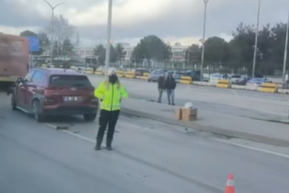 Bursa'da belediye otobüsü ile otomobil çarpıştı