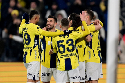 Fenerbahçe, Antalyaspor karşısında üç puanı üç golle aldı