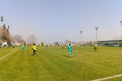 Bursaspor U19 galip geldi!