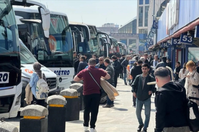 Büyük İstanbul Otogarı'nda bayram yoğunluğu sürüyor