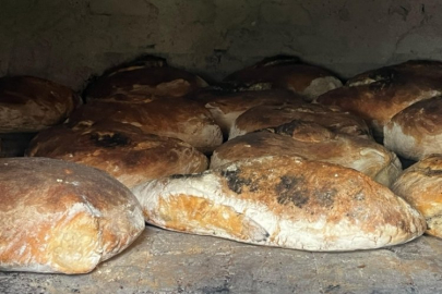 Bursa'da bir köyün asırlık ekmeği! Kestikçe farklı bir tat geliyor...