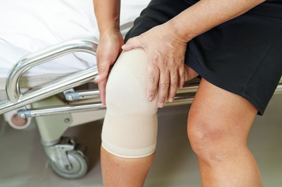 Total diz protezi nedir? Total diz protezi nasıl yapılır?