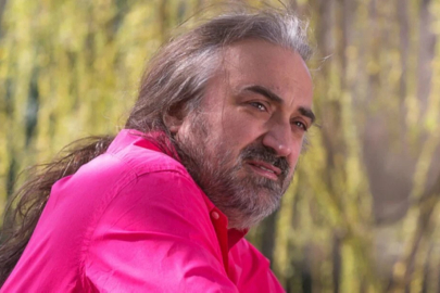 Volkan Konak'ın yıllar önce konserinde söylediği sözler gündem oldu! ''Baba tarafına uysak 58’de öldük''