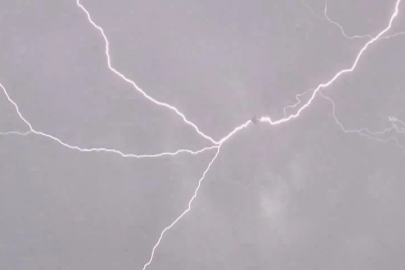 Bodrum uçağına yıldırım çarptı