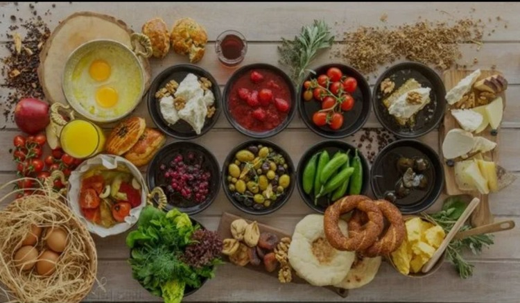 Uzmanlar, bayramı sağlıklı beslenme alışkanlıklarını değiştirmek için bir fırsat olarak görüyor.