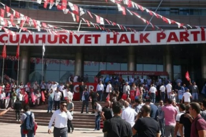 CHP Olağanüstü Kurultay'a 3 adayla gidiyor
