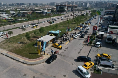 Bursa Üçevler'de modern taksi durağı hizmete açıldı