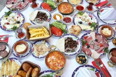 İsimleri tek tek ifşa oldu! Meşhur lezzetin içine at ve eşek eti girdi...