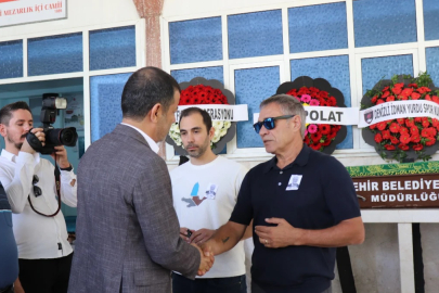 Ersun Yanal'ın babası son yolculuğuna uğurlandı