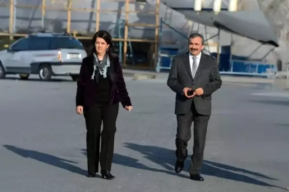 İmralı heyeti üyesi Pervin Buldan ve avukat Faik Özgür Erol, Öcalan'la görüşmek üzere İmralı'ya gidiyor