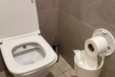 Tuvalette dehşete düşüren olay: Kız çocuğu doğum yapıp çöpe attı