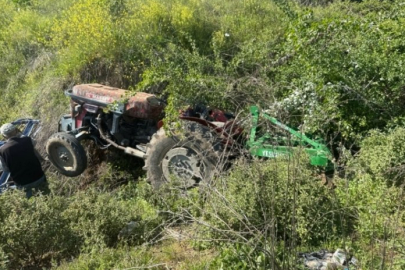 Bursa'da kontrolden çıkan traktör yol kenarına uçtu!