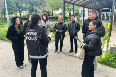 Bursa polisi vatandaşları bilgilendirdi