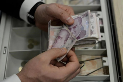 Ev kadınlarına emeklilik hakkı yolda: Primlerin 3'te birini devlet ödeyecek