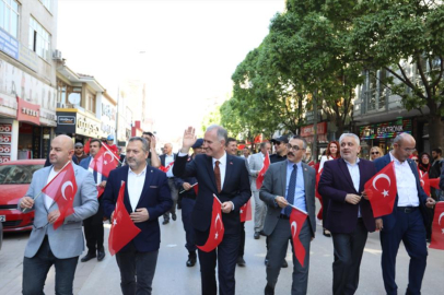 İnegöl’de 23 Nisan Coşkusu Sokaklara Taştı