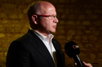 Davut Gürkan'dan AK Parti'ye geçen iki belediyeye yatırım sözü!