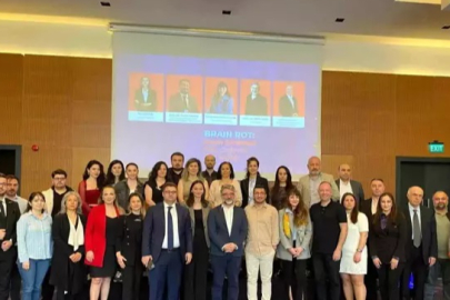 Oxford Sözlüğü 2024'ün Kelimesi 'Brain Rot' Konferansı Gerçekleştirildi