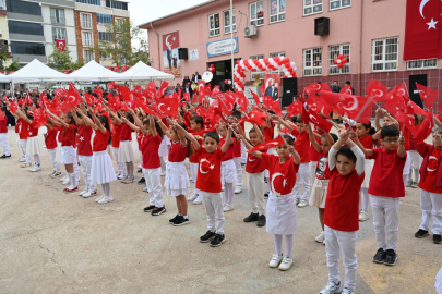 23 Nisan’da çocuklardan Karabatı’ya sevgi seli: Başkanım seni çok seviyoruz