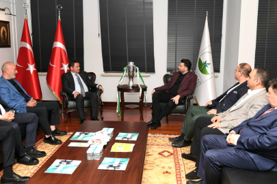 Şampiyonluk kupası Başkan Aydın’ın ellerinde