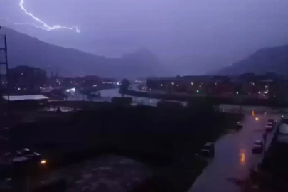 Aynı anda hem gündüzü hem geceyi yaşadılar!