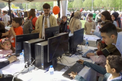 Bursa'da 'Akıllı Şehir Oyunları' minik oyuncularla buluştu