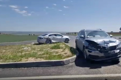 Diyarbakır’da otomobiller çarpıştı: 4 yaralı