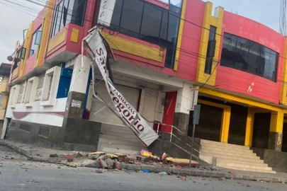 Ekvador'da 6.3 büyüklüğünde deprem: 20 yaralı