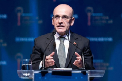 Bakan Şimşek'ten yatırımcılara mesaj: Türkiye pozitif olarak ayrışacak ülkelerin başında geliyor