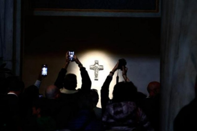 Papa Francis'in mezarı ilk kez görüntülendi