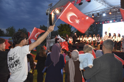 Karacabey’de 23 Nisan coşkusu yerel konserlerle taçlandı