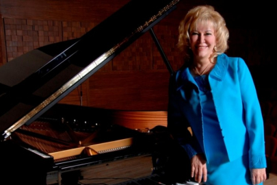 Devlet sanatçısı piyanist Gülsin Onay, Bursa dahil 5 ilde konser verecek
