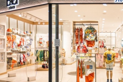 Ünlü giyim markası mağaza mağaza eridi!