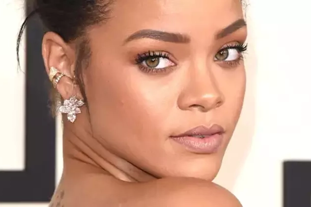 Üçüncü çocuğuna hamile Rihanna'dan bakıcı konusunda şok cevap!