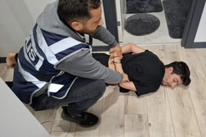 Bursa'da dolandırıcı şebekesi böyle çökertildi! Operasyon anları kamerada...