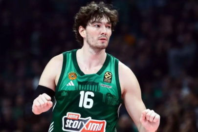 Cedi Osman'ın 19 Mayıs paylaşımı Yunanistan'da olay oldu