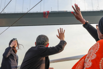 CHP'den 15 Temmuz Şehitler Köprüsü’nde İmamoğlu Eylemi