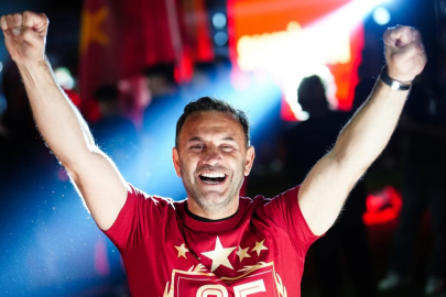 Okan Buruk'a jest! Maaşına zam yapılıyor