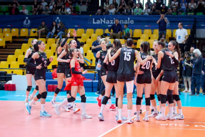 A Milli Kadın Voleybol Takımı, Hollanda'yı Devirdi
