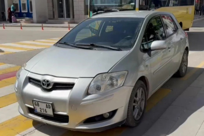 Aksaray'da çocuğu araçtan atan şahıs otomobili çalıp kaçtı