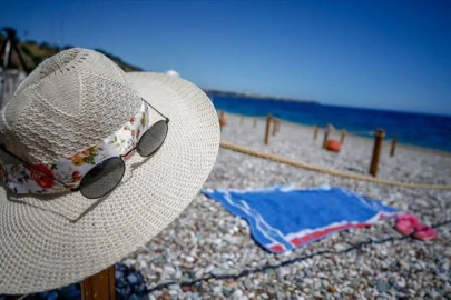 Yunanistan'da mayolu vergi müfettişleri göreve başladı