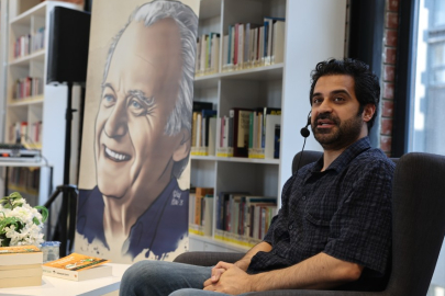 Genç oyuncu, Bursa'da öğrencilere "Hababam Sınıfı"nı okudu