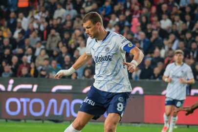 Edin Dzeko, Fenerbahçe'ye veda etti