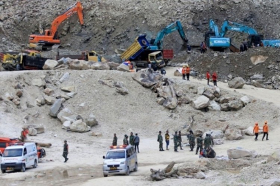 Taş ocağında göçük: Çok sayıda ölü var