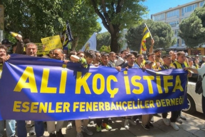 Fenerbahçe taraftarı yönetime protesto için yürüdü