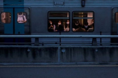 Metroda yangın! Benzin bidonu ile geldi